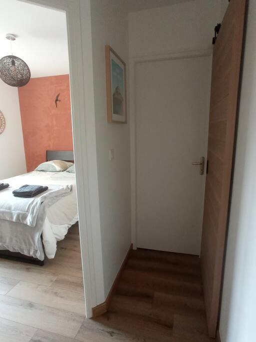 A 50 M De La Plage, Appartement De 35 M2 : Les Pieds Sales Bréhal 외부 사진